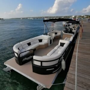 Pontón en las playas de San Andrés Islas Colombia